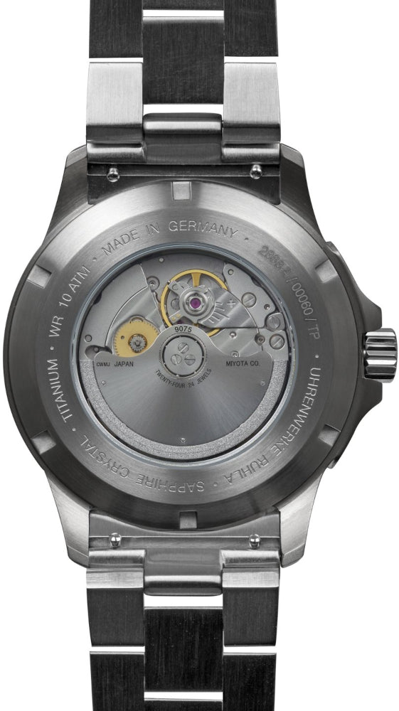 Bauhaus Aviation Automatik mit GMT 2868M4