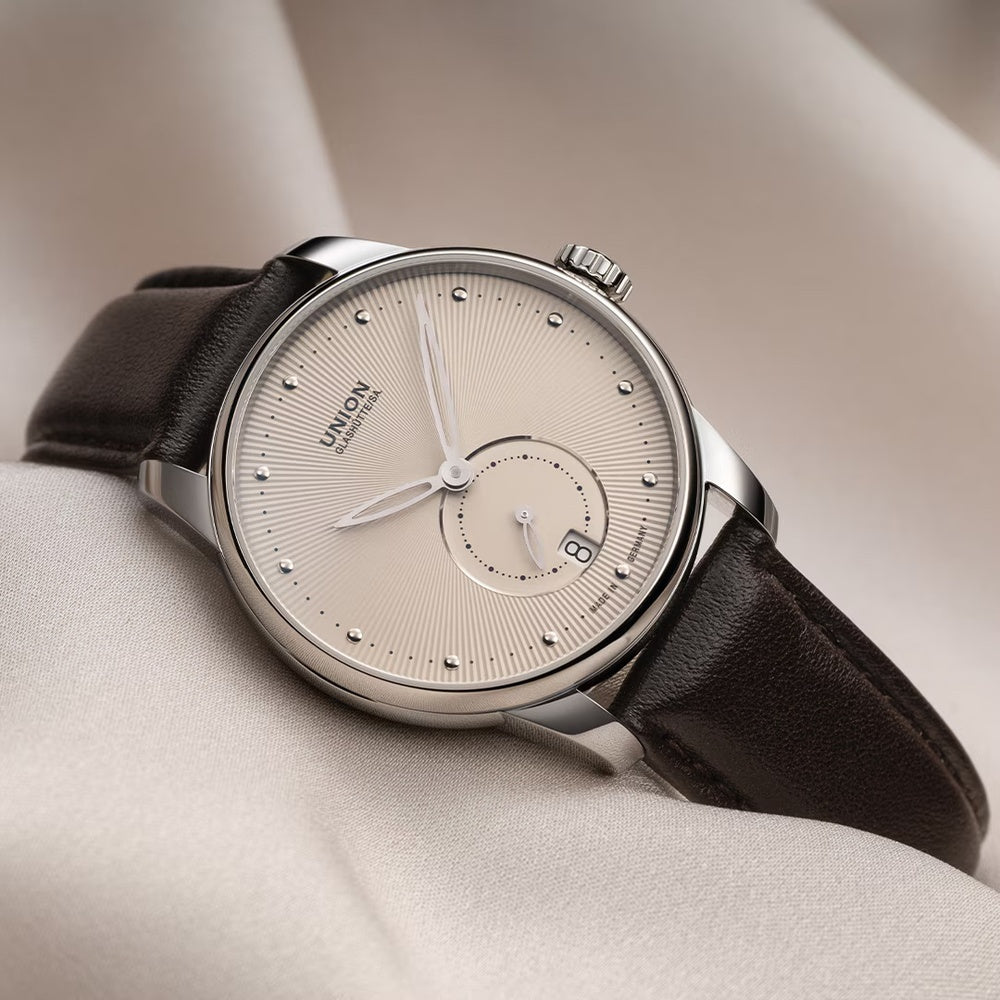 Union Glashütte Seris Kleine Sekunde D018.228.16.011.01 – Mood