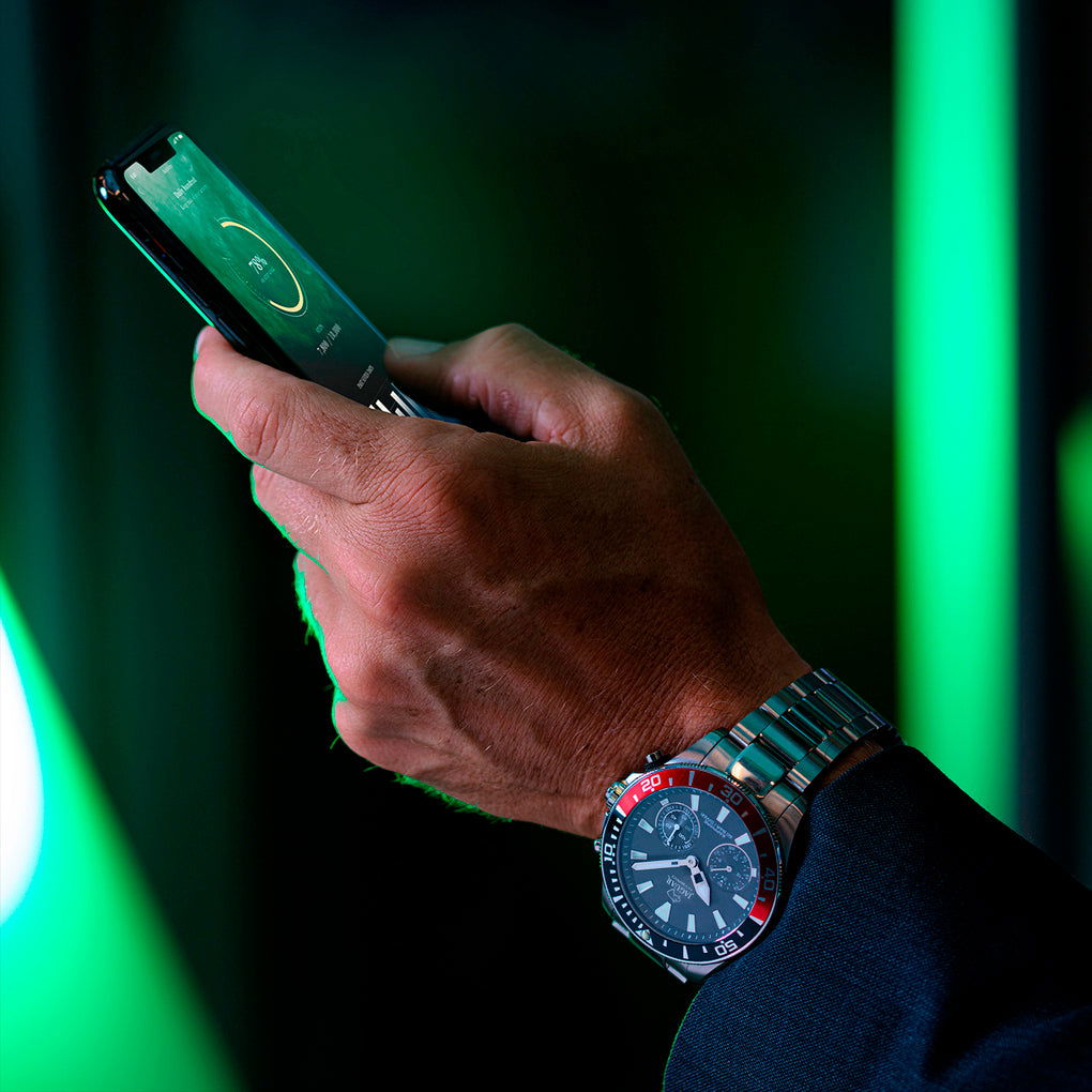 Jaguar Hybrid Connected J888/4 - Juwelier Steiner