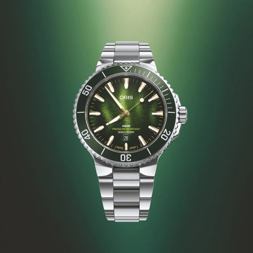 Oris Aquis Kelp Forest Edelstahlband frontal