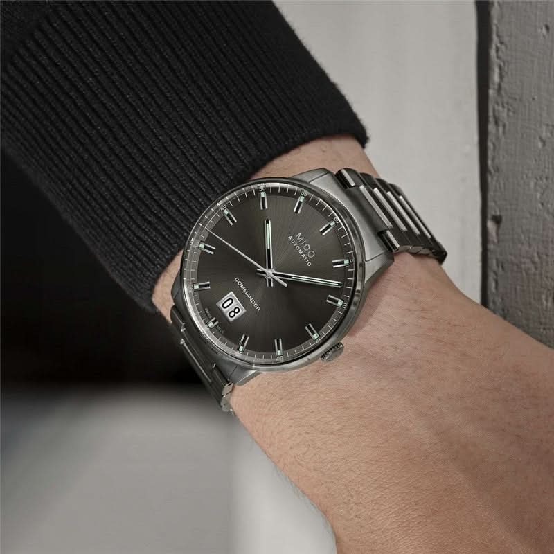 Mido Commander Big Date M021.626.33.061.00 - Juwelier Steiner