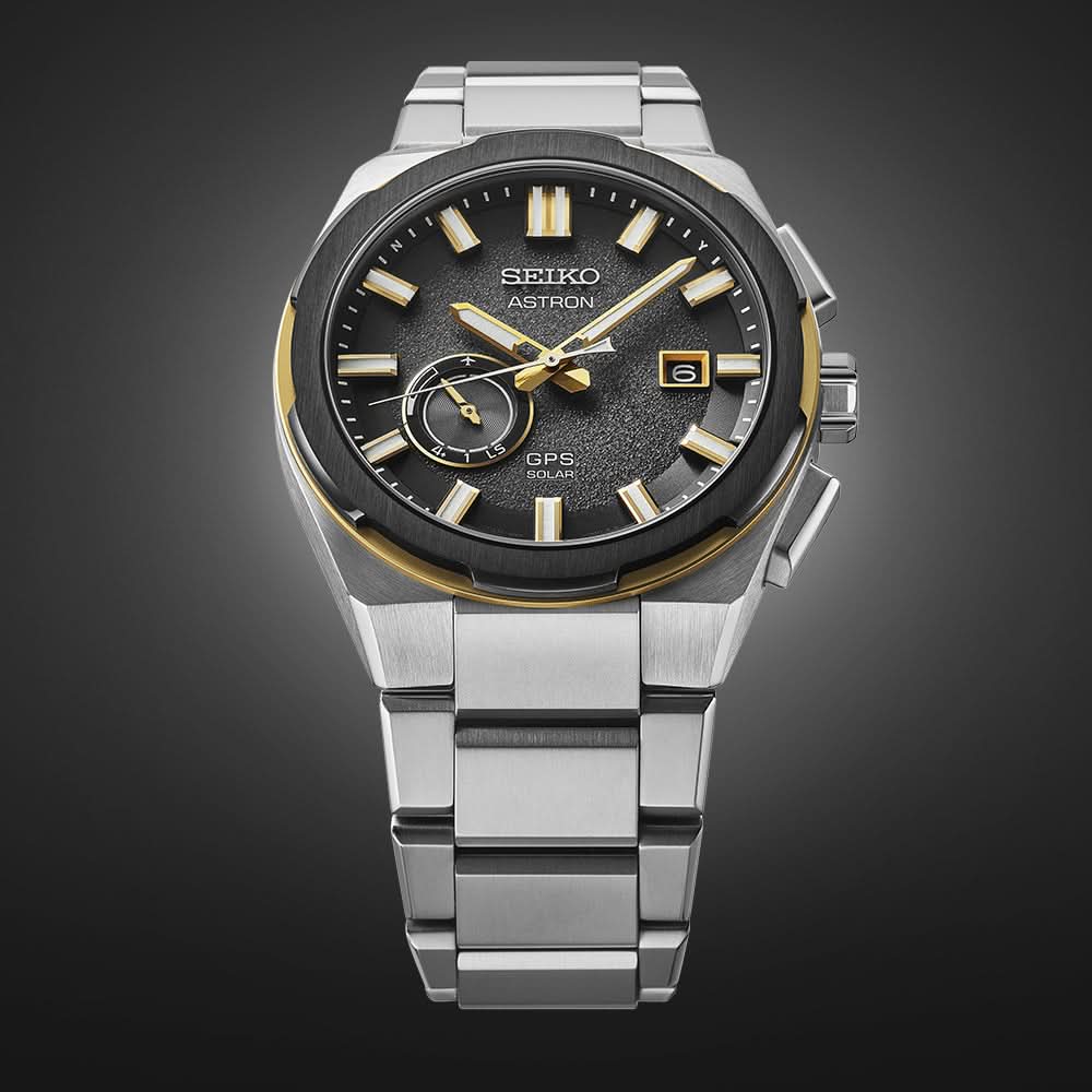 Buy Seiko Astron GPS Solar SSJ026J1 now in the Juwelier Steiner shop!