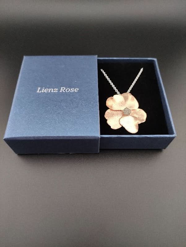 Lienz Rose Anhänger Silber 925 rosévergoldet - Juwelier Steiner