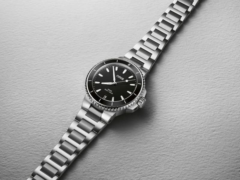 Oris Aquis Date 36,5 01 733 7792 4154-07 8 19 05P - Juwelier Steiner