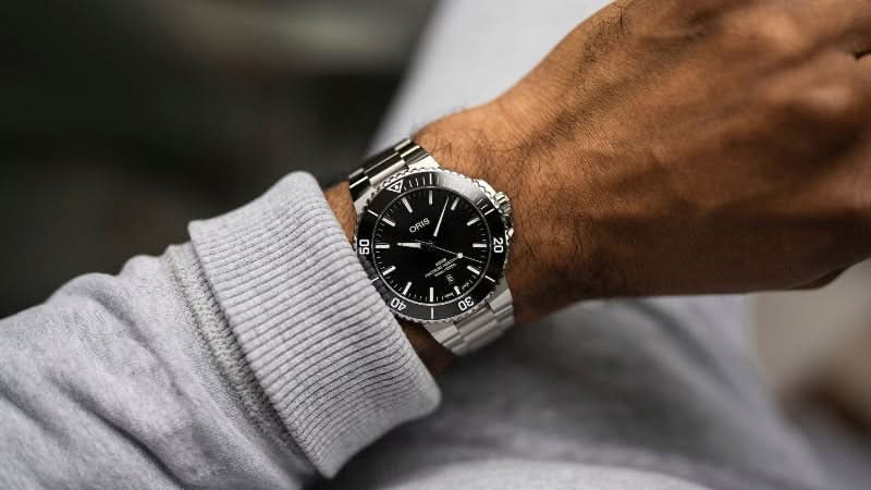 Oris Aquis Date 43,5 01 733 7789 4154-07 8 23 04PEB - Juwelier Steiner