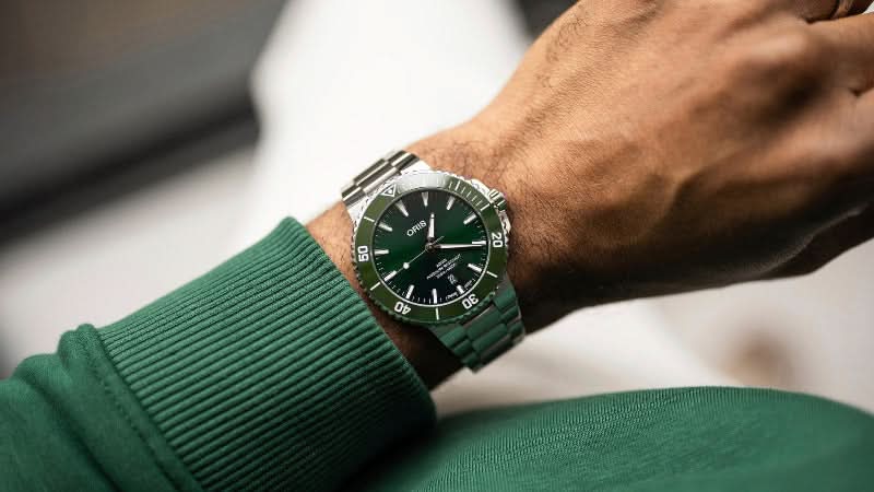 Oris Aquis Date 43,5 01 733 7789 4157-07 8 23 04PEB - Juwelier Steiner