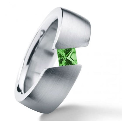 Humphrey Peridot ring made of stainless steel