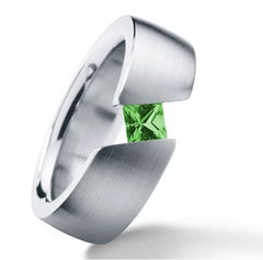 Humphrey Peridot ring made of stainless steel