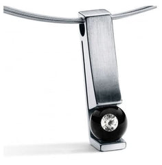 Humphrey diamond pendant