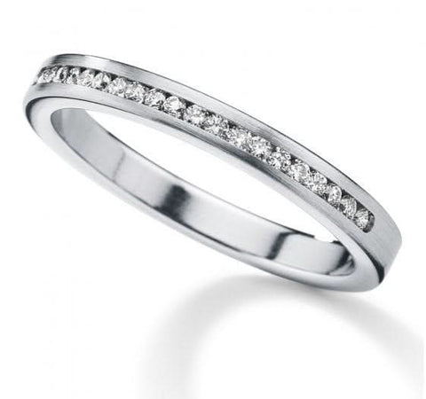 Humphrey Trauring with Diamonds