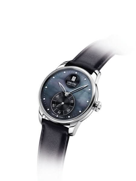 Union Glashütte Damenuhr D013.228.16.121.00 mit blauem Perlmuttziffernblatt seitlich